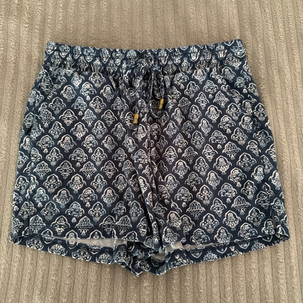 Mudd Navy and White Patterned Women's Cargo Shorts
